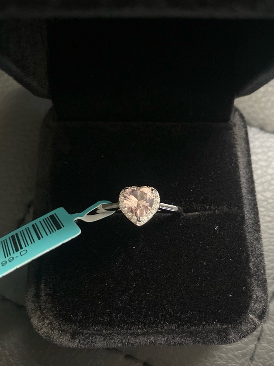 Jewelry - Heart Shaped Morganite Ring Size 7